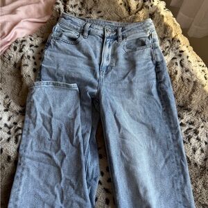 American Eagle Super Stretch Mom Jean Light Wash